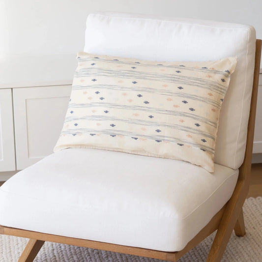 Muslin throw Pillow 